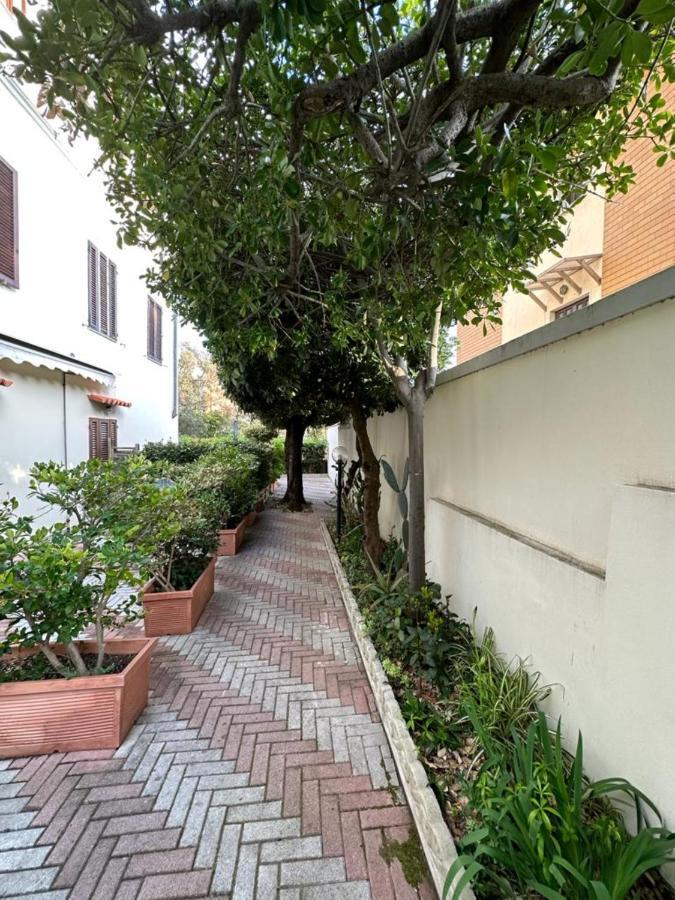 Apartamento La Casa Di Filippo Quercianella Exterior foto